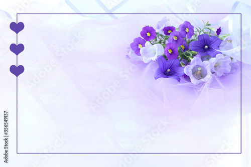 ハートフレーム キキョウ カンパニュラ サフィニアの紫色の花束 Wall Mural Hanaphoto