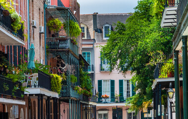 French Quarter Architecture on Decatur Street, French Quarter, New Orleans,Louisiana. USA - obrazy, fototapety, plakaty