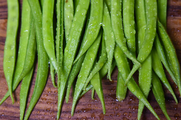 cow pad vegetable on chopping board 