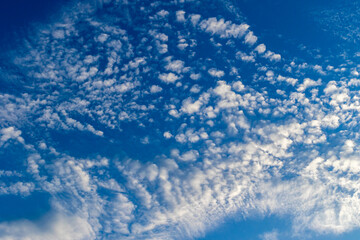 Naklejka na ściany i meble beautiful clouds in a blue sky