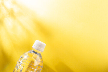 ペットボトルドリンク。水。健康、医療や運動のイメージ。