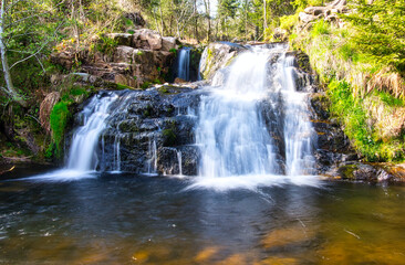 Fototapeta premium Großer Schöner Wasserfall im Schwarzwald