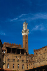 Fototapeta premium Streets and buildings in Siena, Italy 