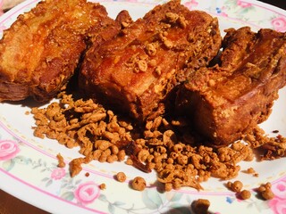 Fried pork on a plate