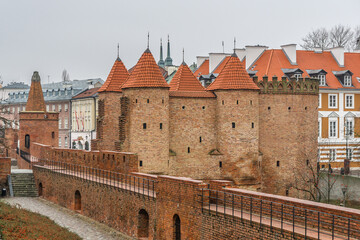 Fototapeta na wymiar Warsaw Barbican located between the Old and New Towns, it is a major tourist attraction. Barbican fortress erected in 1540. Warsaw. Poland.