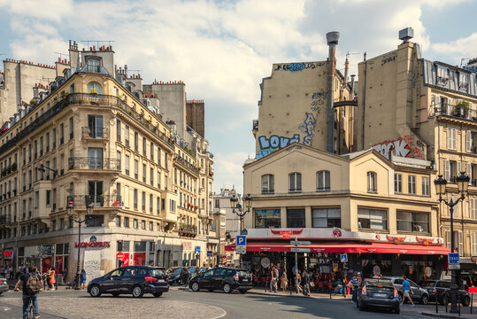 Crossroad in famous Pigalle neighborhood