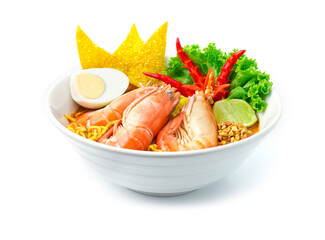 Egg Noodles with Shrimps in Spicy Soup (Tom Yum Goong