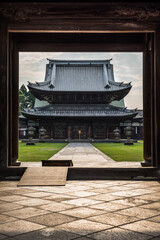 Obraz premium Entrance to Zuiryuji Temple in Takaoka, Toyama, Japan