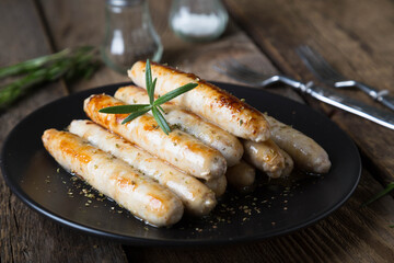 Grilled turkey sausages with rosemary