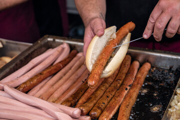 Bratwurststand mit Bratwürsten