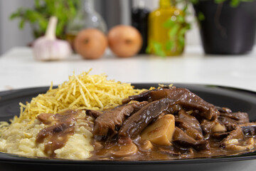 Mushroom with wine sauce and Piedmontese rice