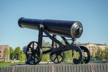 
antique cannon made in 1852