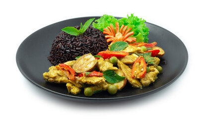 Green Curry Sauce with Chicken Served Riceberry Recipe Thaicuisine Healthy Cleanfood and Dietfood