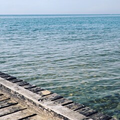 Obraz premium wooden pier on the sea