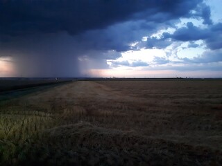 Regenbogen Gewitter Unwetter Sturm