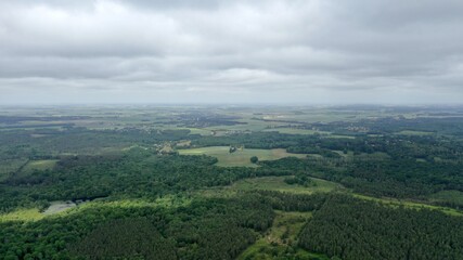 Fototapeta na wymiar survol de la forêt de Rambouillet près de Versailles