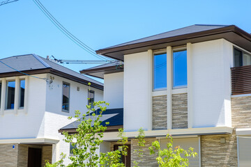 青空とモデルハウス　住宅イメージ　新興住宅地