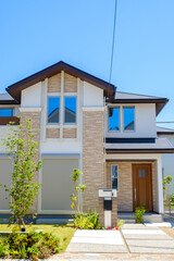 Obraz premium 青空とモデルハウス 住宅イメージ 新興住宅地