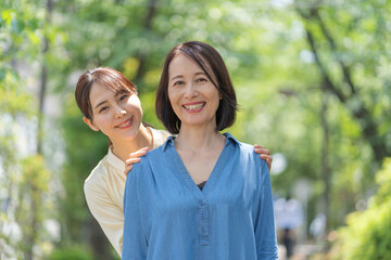 アジア人　シニア女性　ポートレート