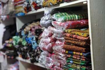 Tekstylia w sklepie w Afryce 