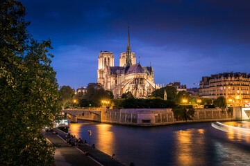 Fototapeta na wymiar Evening View of Notre Dame de Paris, France