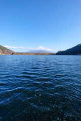 山梨県の精進湖からの富士山
