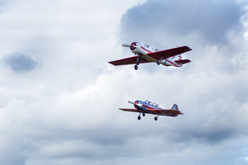 Fototapeta na wymiar airplane in the sky aerobatics