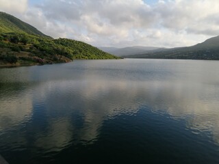 Fototapeta premium lake and mountains