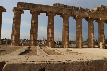 paysage en Sicile temple  Calatafimi Segesta Italie