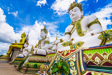Obraz premium Nakhon Pathom, Thailand - June, 09, 2020 : Big Buddha statue of Chareon Rat Bamrung Temple (Nong Phong Nok Temple) the place of faith in Nakhon Pathom,Thailand