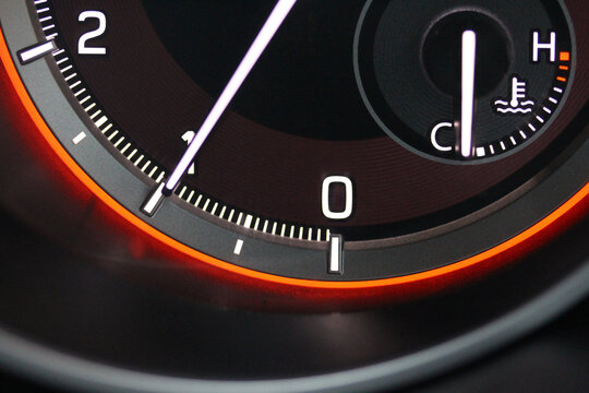Vehicle tachometer and coolant gauge