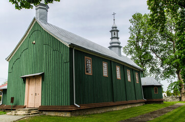 kościół w Besku  © wedrownik52