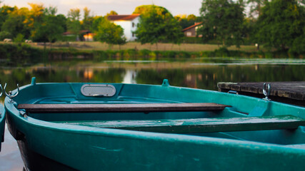 Petite barque sur l'étang de Brocas-les-Forges
