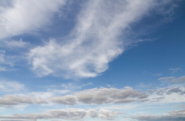 Obraz premium Dramatic sky with white clouds, Australia
