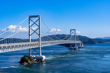 Fototapeta na wymiar 鳴門海峡の大鳴門橋