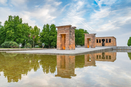 Temple de debod in Madrid, Spain