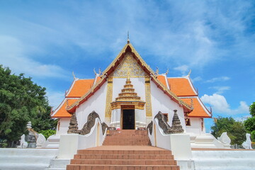 Fototapeta na wymiar view of Buddhist Temple with blue sky background, Wat Phumin, Nan Province, northern of Thailand.