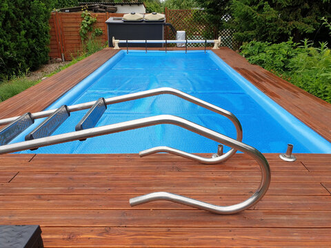 Poolabdeckung f&uuml;r den Winter zum Schutz