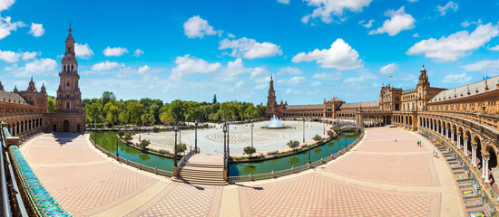 Fototapeta na wymiar Spanish Square in Sevilla