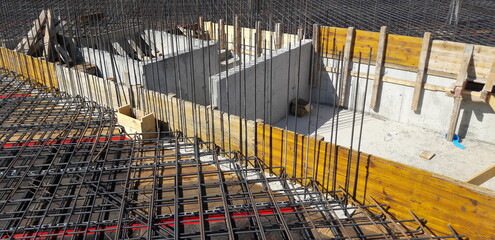 Cantiere edile - tutto pronto per il getto del cemento