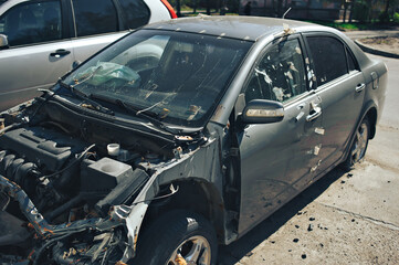 broken and abandoned car, crash, car after the accident, traffic accident, shattered car, abandoned, car rusting in a prairie field