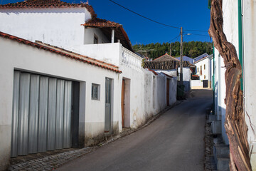 Fototapeta na wymiar street in portuguese village Alge