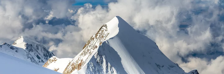 Cercles muraux Mont Blanc Mont Blanc mountain, White mountain. View from Aiguille du Midi Mount.