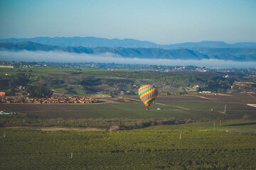 hot air balloon over the mountains of temecula california 