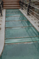 Obraz premium Glass walkway at observation platform