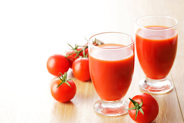 グラスに入ったトマトジュース　Tomato juice