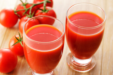 グラスに入ったトマトジュース　Tomato juice