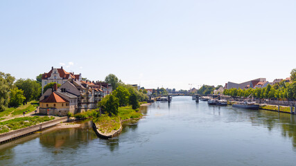 Naklejka premium River danube iin Regensburg with historic buildings