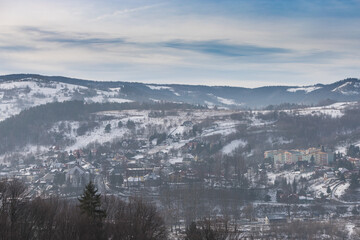 Fototapeta premium Widok na Piwniczną Zdrój zimą