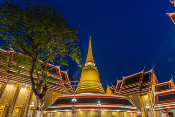Fototapeta na wymiar Wat Ratchabophit Sathitmahasimaram is a Buddhist temple at night, Bangkok, Thailand.